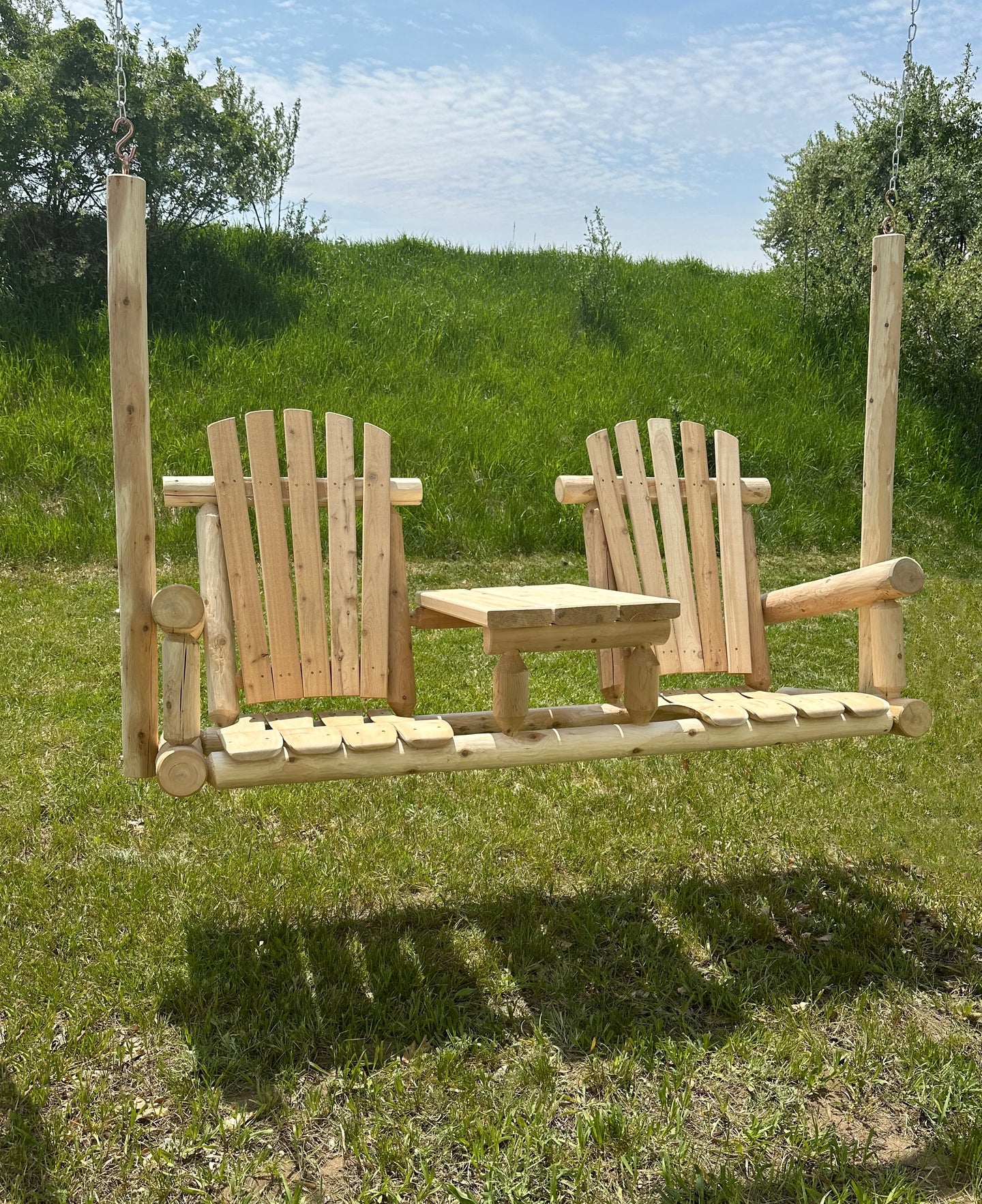 Lakeland Mills Cedar Log Tete-A-Tete Porch Swing - detail