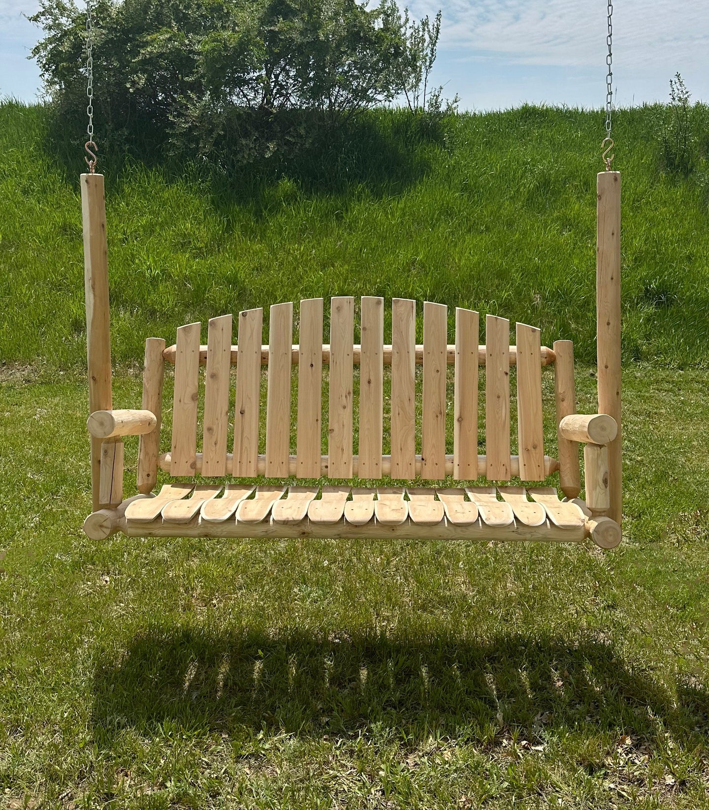 Lakeland Mills Cedar Log 5ft Country Garden Porch Swing - detail