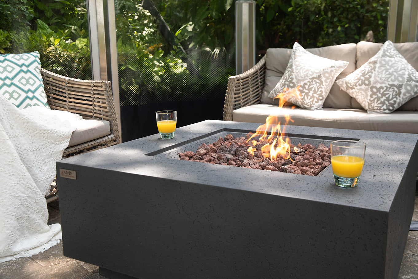BROOKLYN Fire Table